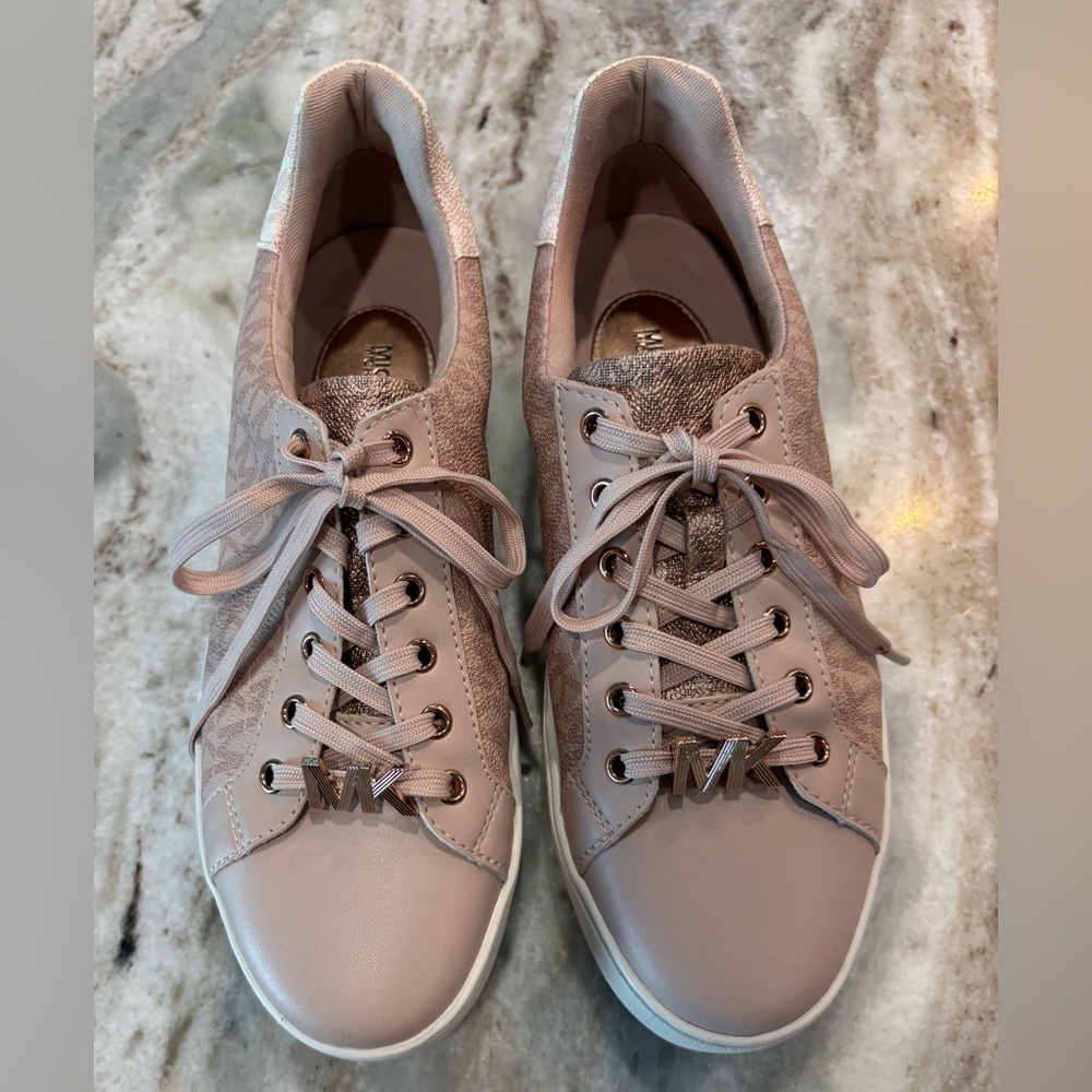 Michael Kors Poppy lace up Sneakers